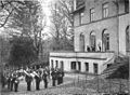 Musikkapelle des Lauenburger Jäger-Bataillons vor Fürst Bismarck konzertierend (1. April 1895)