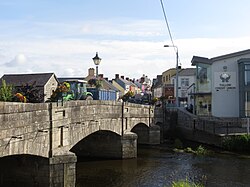 N81 crossing the River Slaney in the centre of Tullow