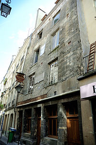The house of Nicolas Flamel (1407), considered the oldest house in Paris, was actually a kind of hostel.