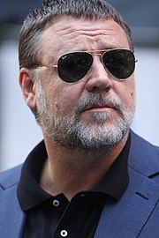 Russell Crowe in a premiere.