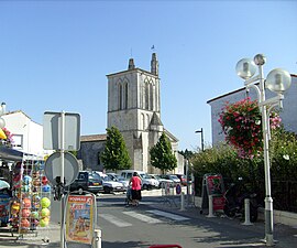 The church and surroundings in Meschers-sur-Gironde