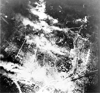 Wind blowing the smoke plume inland during the 26 May 1945 firebombing raid on Tokyo