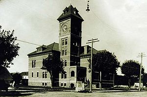 Lane County Courthouse in Eugene, built in 1898 and demolished in 1959[1]