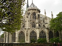 Kathedrale Notre-Dame de Paris, Umgangschor bald nach 1220 hochgotisch erneuert, Drei-, Vier-, Fünf-, und Sechspässe