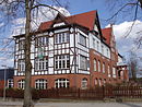Pannwitzschule, bestehend aus Schulgebäude und Direktorenwohnhaus