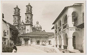 Church of Santa Prisca de Taxco in 1930.