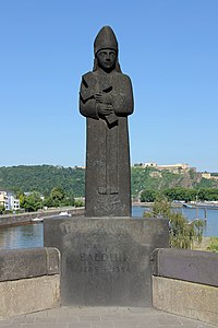 Steinfigur des Kurfürsten auf der Balduinbrücke in Koblenz 1975