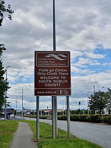 Signpost boundary between South Dublin and Dublin City