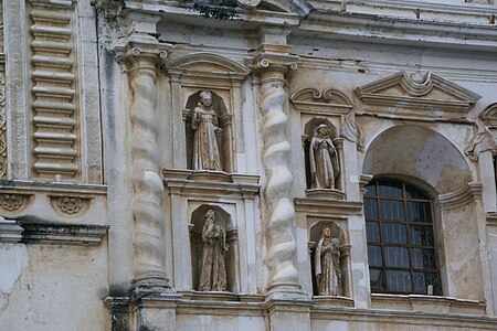 Baroque Solomonic Ionic columns of the Monastery of San Francisco, Antigua, Guatemala, unknown architect, early 17th century[23]