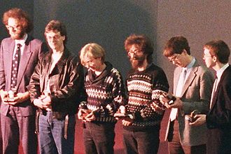 Jonathan Speelman, John Nunn, Murray Chandler, Jonathan Mestel, William Watson und Nigel Short gewannen 1988 die Silbermedaille bei der Schacholympiade in Thessaloniki.