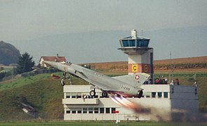 Eine Mirage IIIS der Schweizer Luftwaffe startet mittels JATO