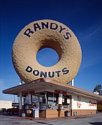 Randy's Donuts (1953) in Inglewood, California
