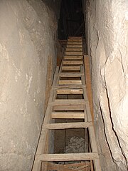 Leiter zum Durchgang zur unteren Hauptkammer
