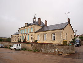 The town hall in Dampierre-sous-Bouhy