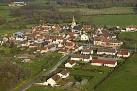 The church and surrounding buildings in Lureuil