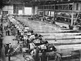 Flugzeugproduktion in einem deutschen Rüstungswerk.