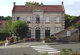 The town hall in Grézels