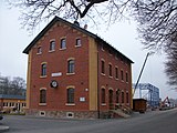 Empfangsgebäude des früheren Bahnhofs Chemnitz-Glösa, Straßenseite (2016)