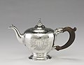 Silver teapot forged and engraved by Hurd