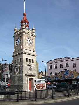 Der Uhrenturm mit dem inzwischen restaurierten Zeitball ist eins der Wahrzeichen Margates (2010)