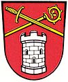 Gemeinde Bischofsreut Turm silber/weiß, darüber gekreuzt Bischofsstab und Schwert in gold auf rotem Grund.
