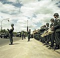 Spielmannszug und Musikkorps des BGS bei der Parade zum 10-jährigen Jubiläum 1961 in Lübeck
