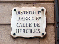 Old frame type sign: Calle de Hércules.