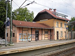 Empfangsgebäude des Bahnhofs Unterhaching. Heute Haltepunkt