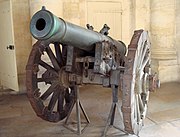 Photo shows a heavy 12-pounder Gribeauval cannon in Les Invalides, Paris.