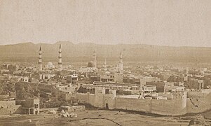 A general view of Medina, including the Al-Masjid an-Nabawi and its Green Dome
