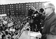 Modrow giving a speech at a rally on 13 March 1990