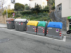 Garbage and selective collection waste container.