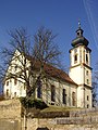 Katholische Pfarrkirche mit Kirchhof