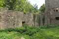 Reste der Burgmauer am Palas