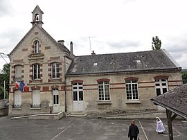 The town hall and school of Taillefontaine