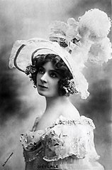 Amélie Diéterle photographed by Reutlinger circa 1900