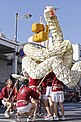 Parade beim Festival von Iwakuni zu Ehren der weißen Insel-Kletternattern