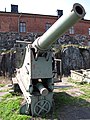 A M1877 on a coastal artillery mount at Suomenlinna. Note the recoil cylinder under the gun cradle.