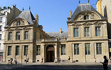 Hôtel de Sully (62 Rue Saint-Antoine) - Paris IV