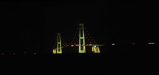 The East Bridge at night