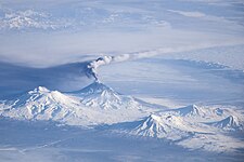 The eruption of 16 November 2013. Ushkovsky, Tolbachik, Zimina, Udina, and Bezymianny are also visible.