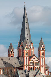 The crossing spire and the towers of the transepts