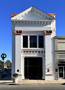 This is an image of the rouse banking company building which was constructed in 1908.