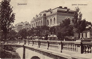 Facade of the new part of the Brâncovenesc Hospital in Piața Unirii, Bucharest, 1880–1890, demolished in 1986,[129] by Karl Benisch