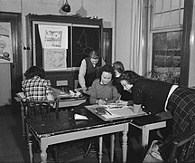 Theoretischer Unterricht im Klassenzimmer, April 1946