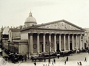 Main façade in 1899, with the dome finished