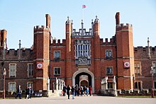 A picture of the Great Gatehouse of Hampton Court Palace