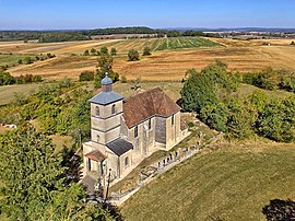 The church in Mont-lès-Étrelles