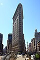 Das Flatiron Building in New York City wurde 1902 erbaut. Rechts davon verläuft die Fifth Avenue, um die eine Denkmalschutz-Diskussion entbrannte.
