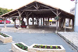 The covered market in Pamproux